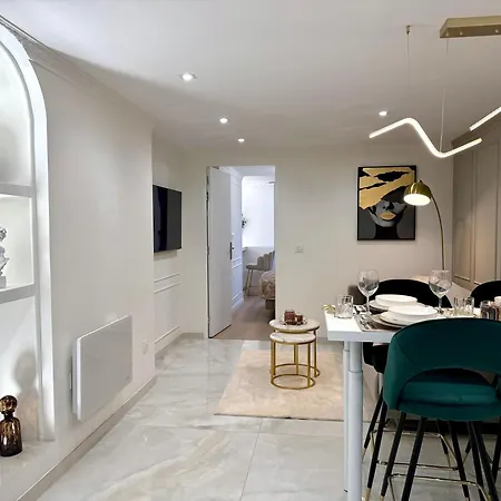 Auguste Comte - Avec Balcon - Coeur De דירה *