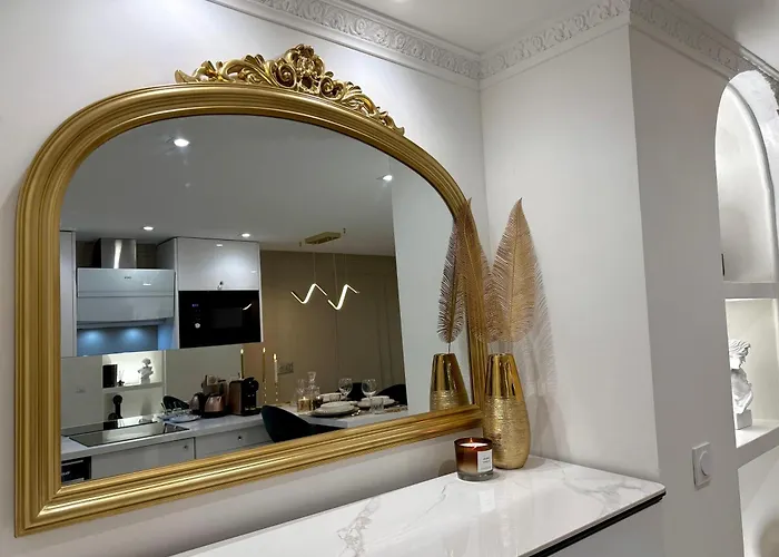 Auguste Comte - Avec Balcon - Coeur De * Dijon