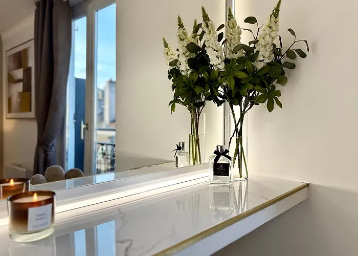 Auguste Comte - Avec Balcon - Coeur De Appartement Dijon